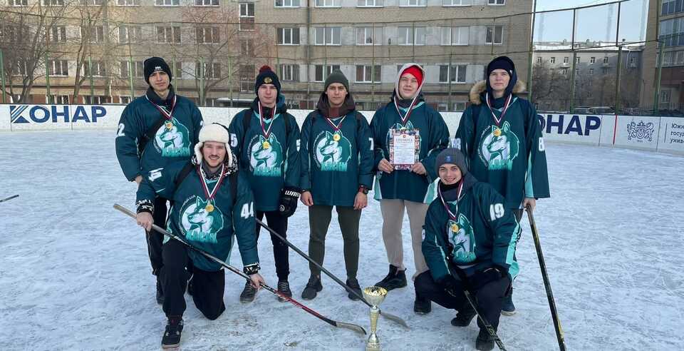 Почётное 1 место ССК «Хаски» в соревнованиях по хоккею на валенках 2022-2023 уч.г.