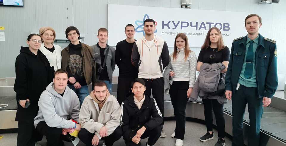 Студенты-таможенники ЮУТУ познакомились с работой аэропорта