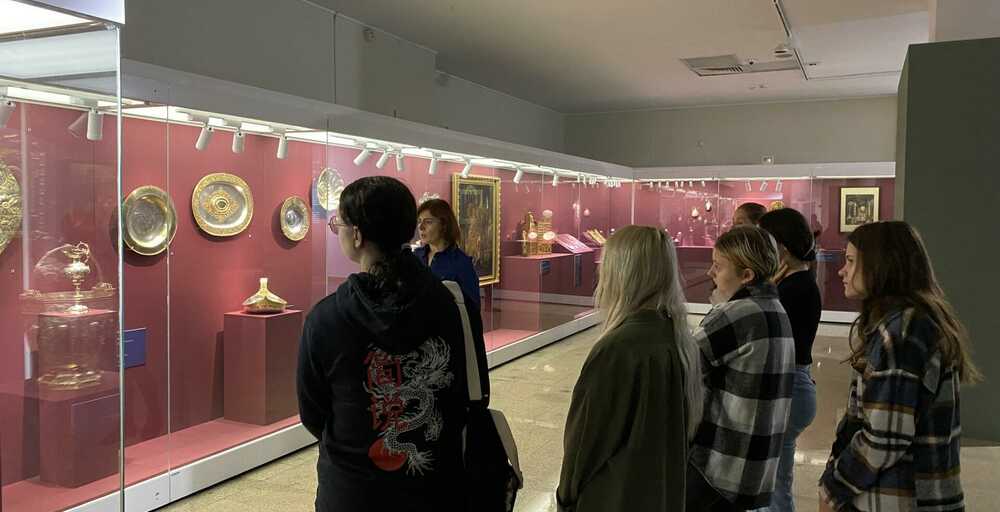 Дизайнеры посетили уникальную выставку Музеев Кремля